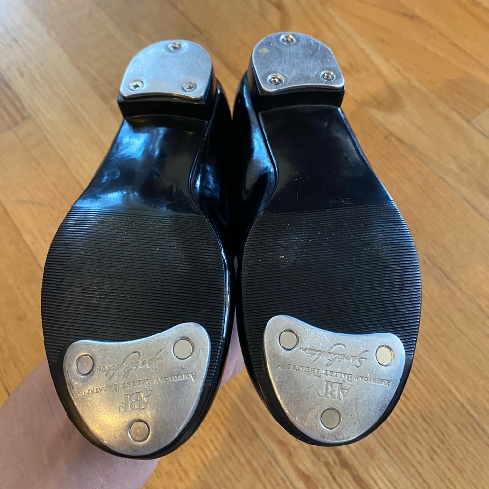 Kids tap shoes
